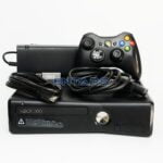 Xbox 360 Slim  1 Gioco a Sorpresa con USB 32 GB Console Microsoft 1 controller Main Image